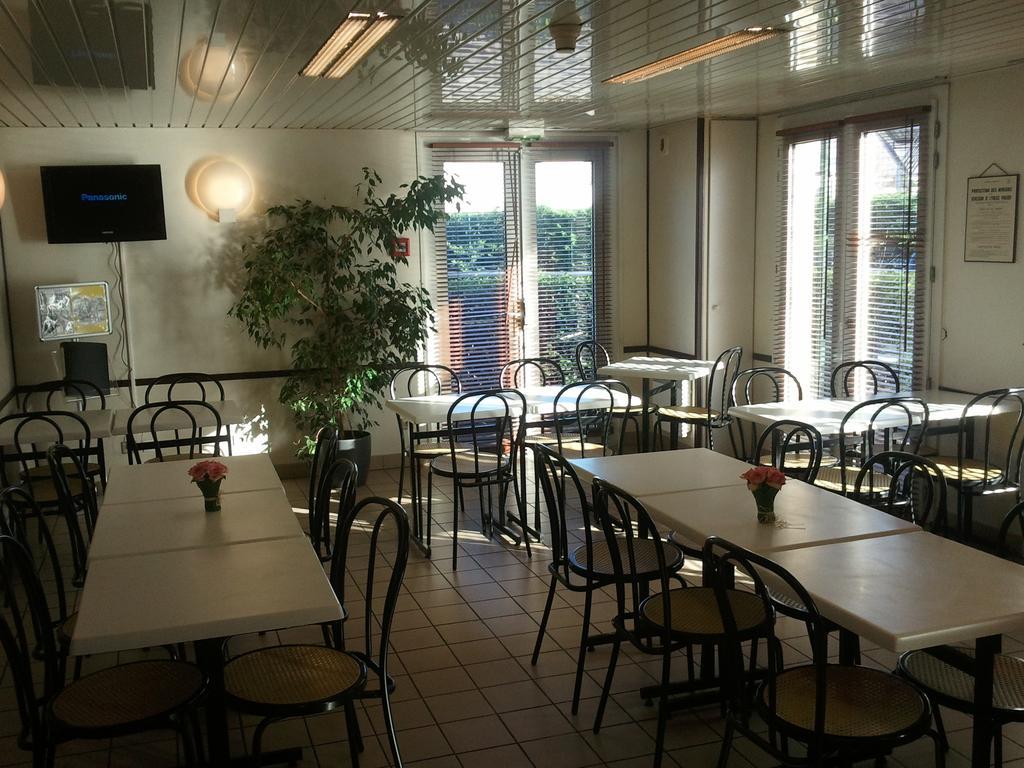 Hotel F1 Lyon Genay Massieux المظهر الخارجي الصورة