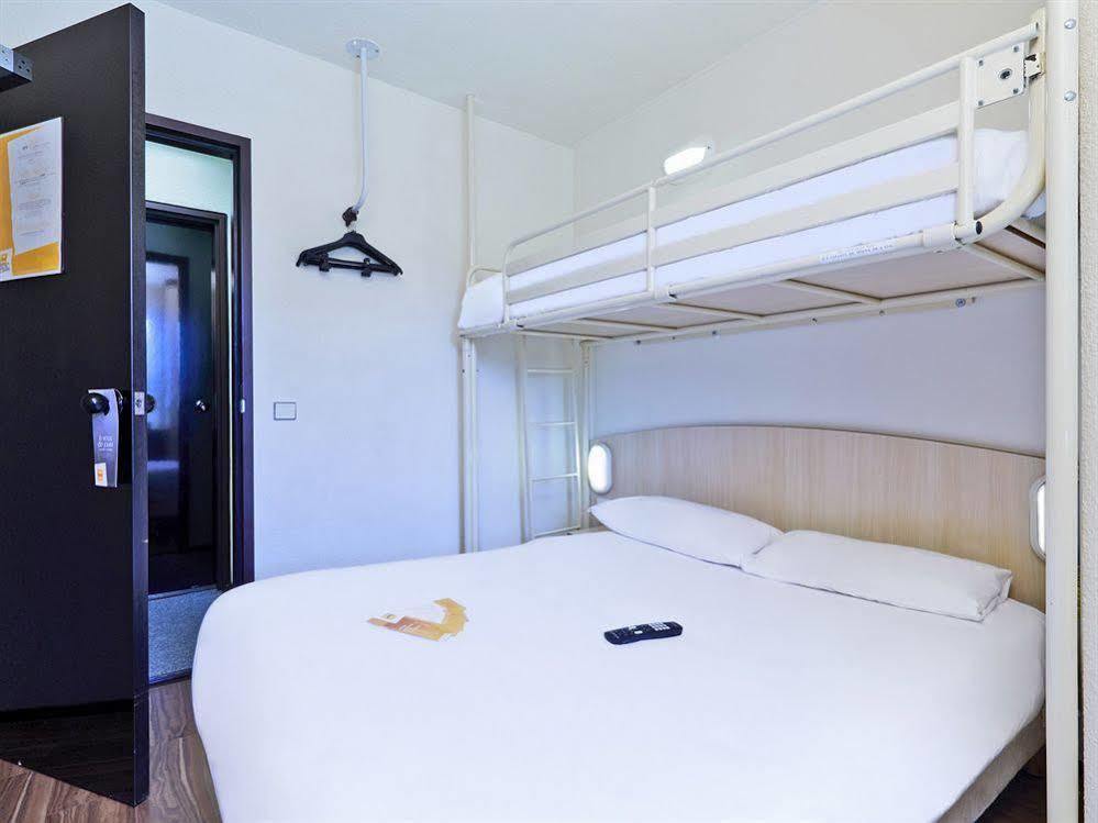 Hotel F1 Lyon Genay Massieux المظهر الخارجي الصورة